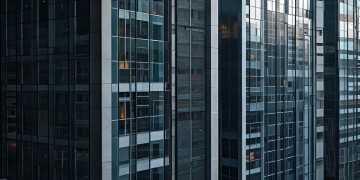 物业对诈骗公司入驻是否构成犯罪？